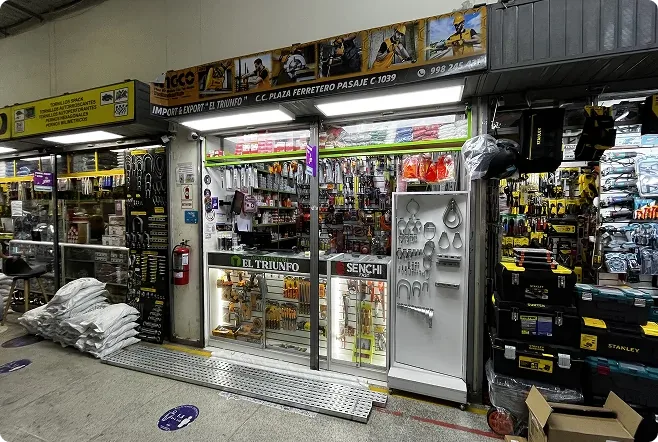 Tienda Plaza Ferretero de El Triunfo